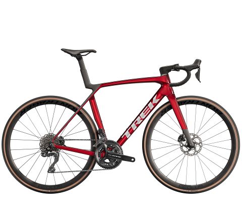 Trek Madone SL 6 Gen 8 - let aerodynamisk racercykel - Crimson - Kibæk Cykler